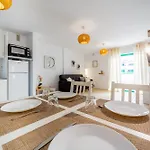 Vida En Alondras Park Коста-дель-Силенцио