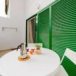 Vida En Alondras Park Коста-дель-Силенцио